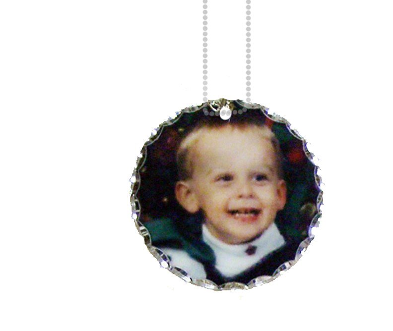 Personalized Round Charm Florentine Edge In Loving Memory Photo Pendant - The Funeral Program Site